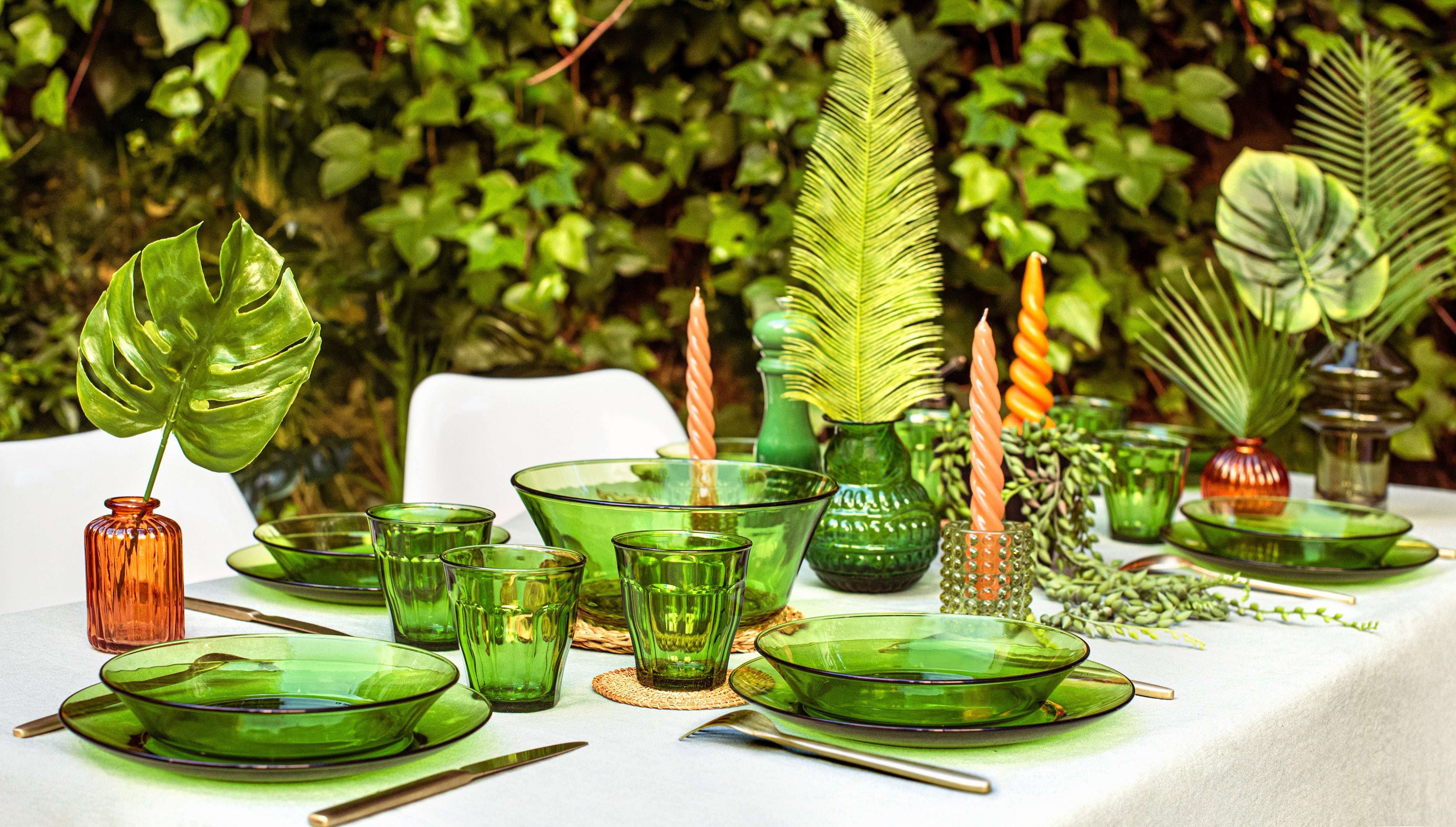 Lys Green Glass Dinner Plate 9.25" - Set of 6 - Image 5